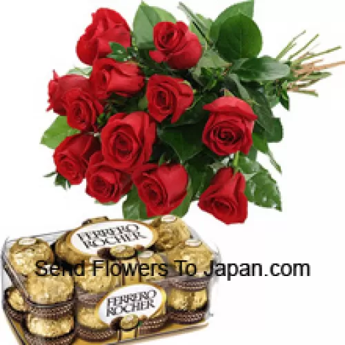 Kimppu 11 punaista ruusua sesonkikukkien kera, mukana 16 kpl Ferrero Rocher -suklaarasia